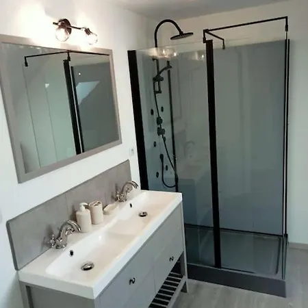 Holiday home 6 Personnes A *